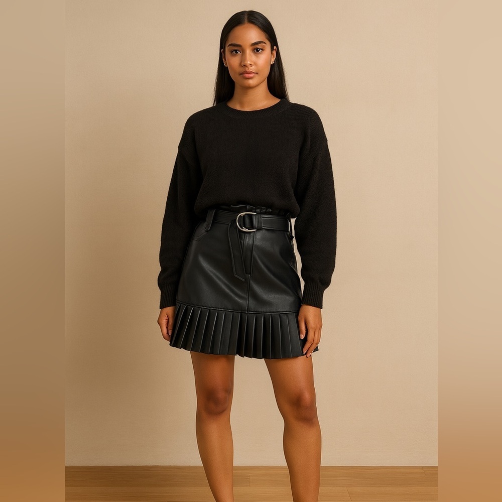 Zara Black Faux Leather Pleated Mini Skirt Women’s Medium Chic Modern Style